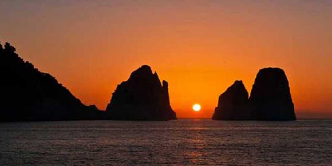 Faraglioni Rocks sunset tour